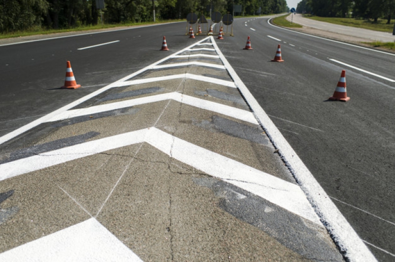Un total de 350.000 euros para mejorar la señalización horizontal y repintado de marcas viales en nueve carreteras