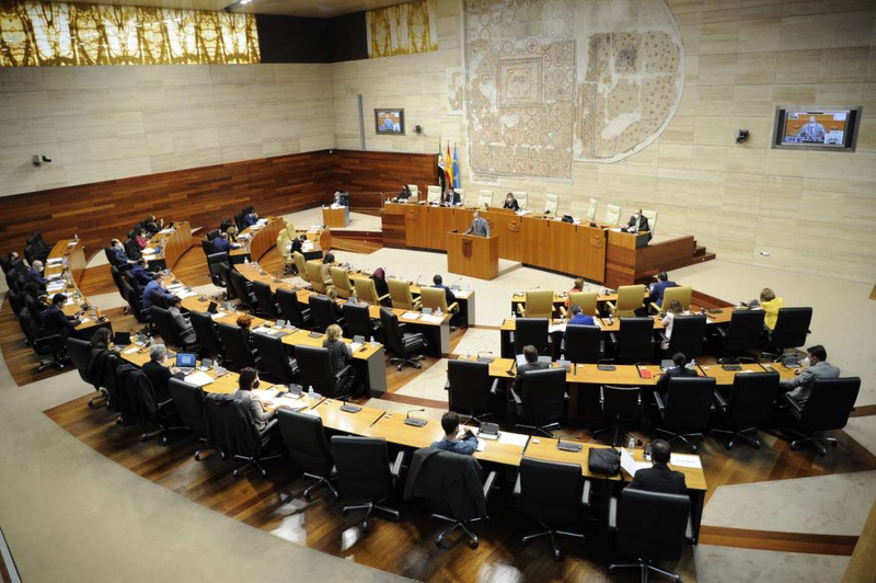 La Junta de Extremadura ha movilizado unos 160 millones de euros hacia el tejido empresarial y a