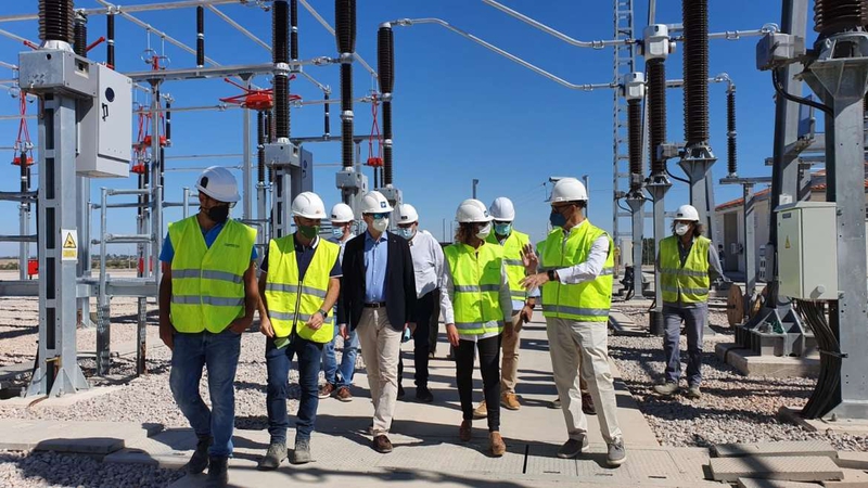 Olga García destaca la importancia para Extremadura de una red de transporte de energía eléctrica segura y potente