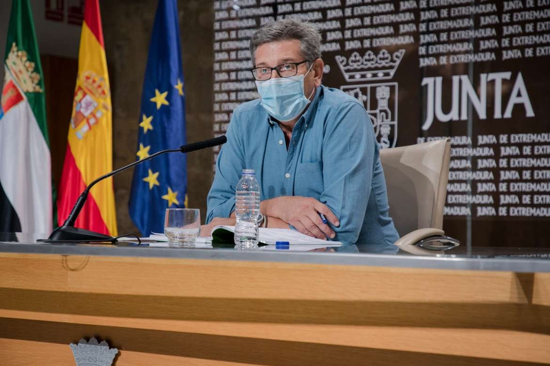 El paro registrado en Extremadura ha bajado en 3.441 personas durante agosto y en un año se ha reducido en 13.398