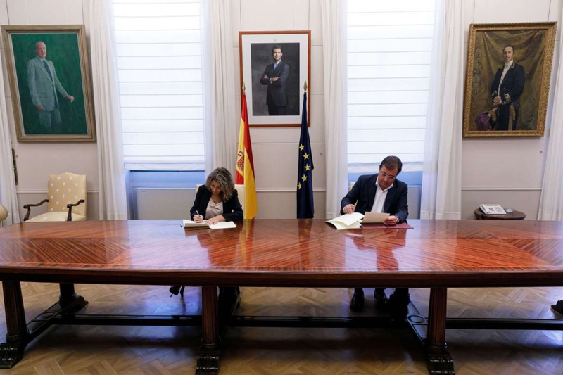 Rubricado el acuerdo de cesión a la Junta de Extremadura de la Avenida Martín Palomino y la Avenida España de Plasencia   