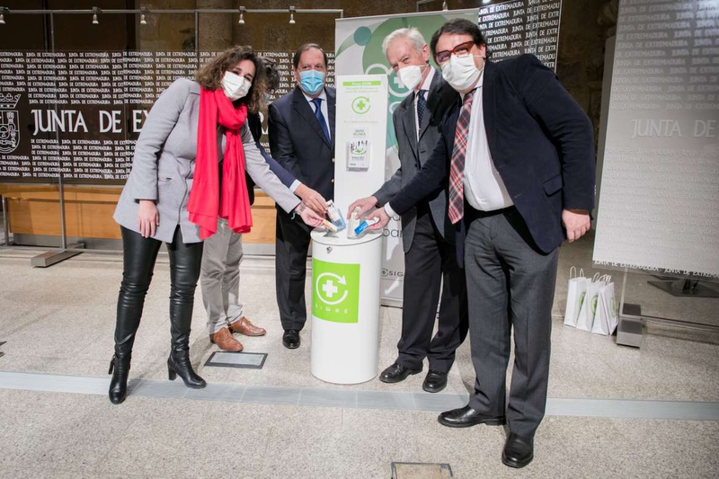 El 83 por ciento de los extremeños recicla envases de medicamentos en los puntos SIGRE