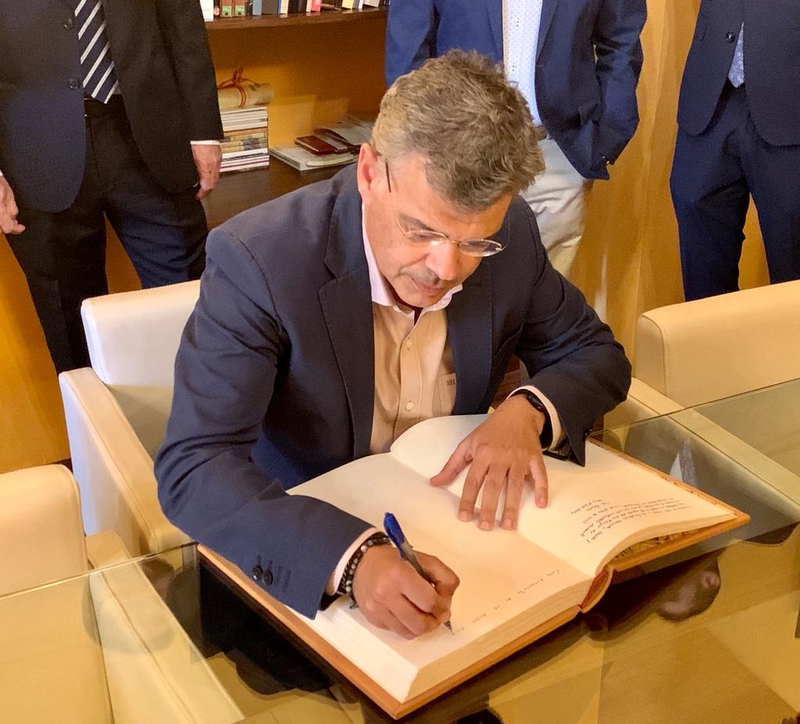 El portavoz del Ejecutivo regional valora el papel del ejercicio periodstico y su contribucin a la promocin de la marca Extremadura