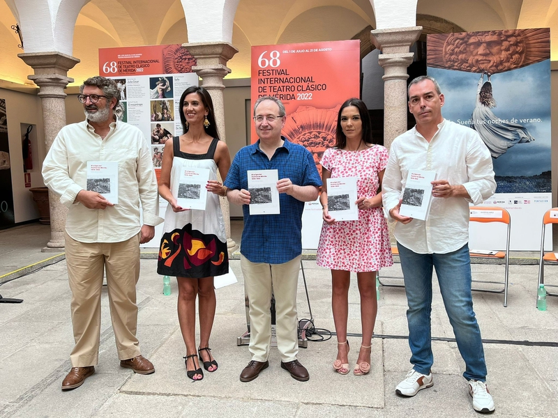 Un libro de investigación revela nuevos datos sobre el origen del Festival de Mérida 