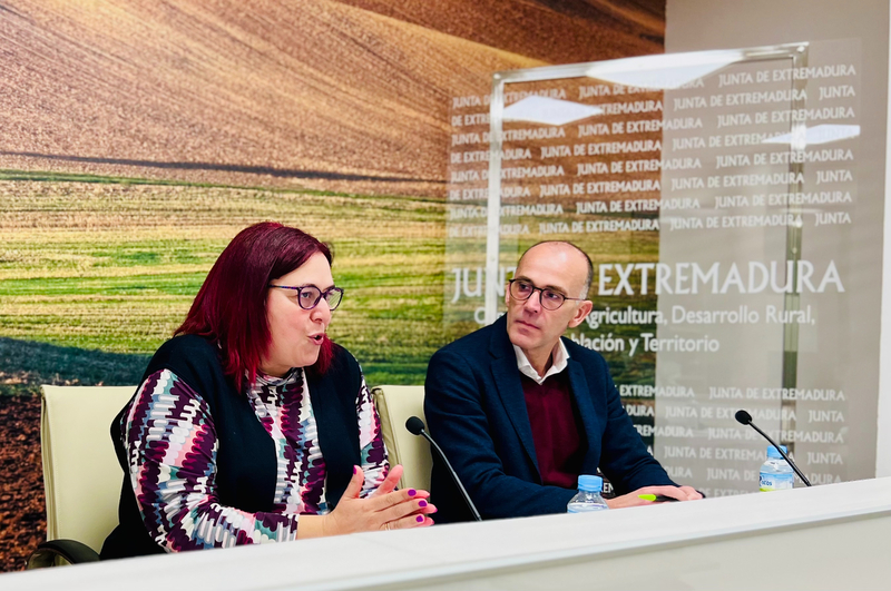 La Junta contina impulsando el trabajo realizado por los grupos de accin local para fomentar el desarrollo socioeconmico de los pueblos extremeos