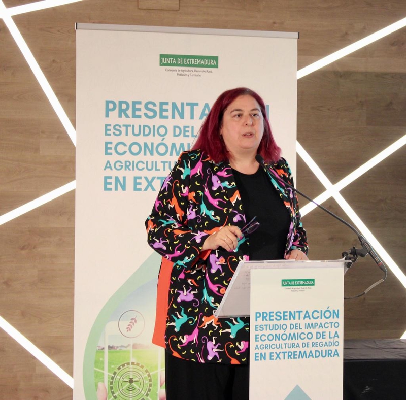La Junta y la Universidad de Extremadura destacan al sector del regadío como factor clave en el desarrollo económico extremeño
