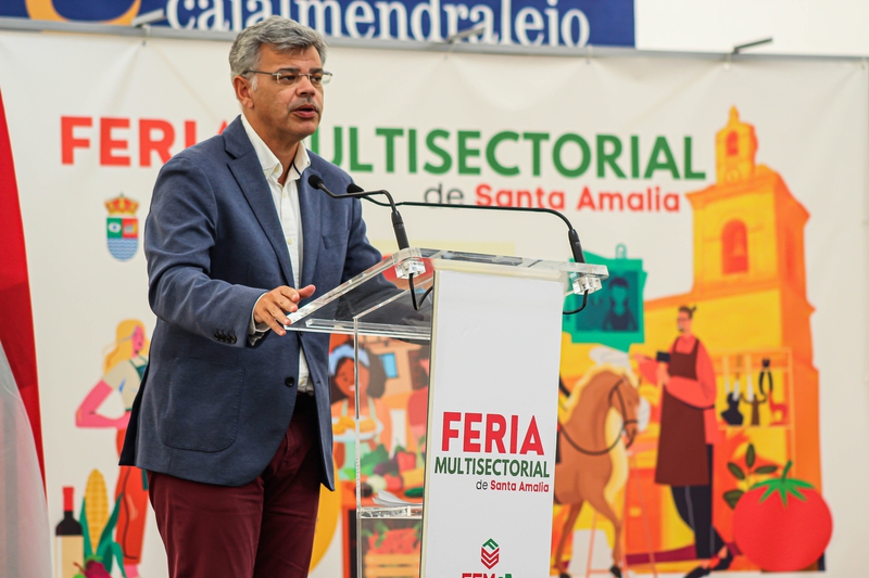 El portavoz de la Junta destaca la importancia social y econmica del sector primario y la agroindustria en la vertebracin del medio rural