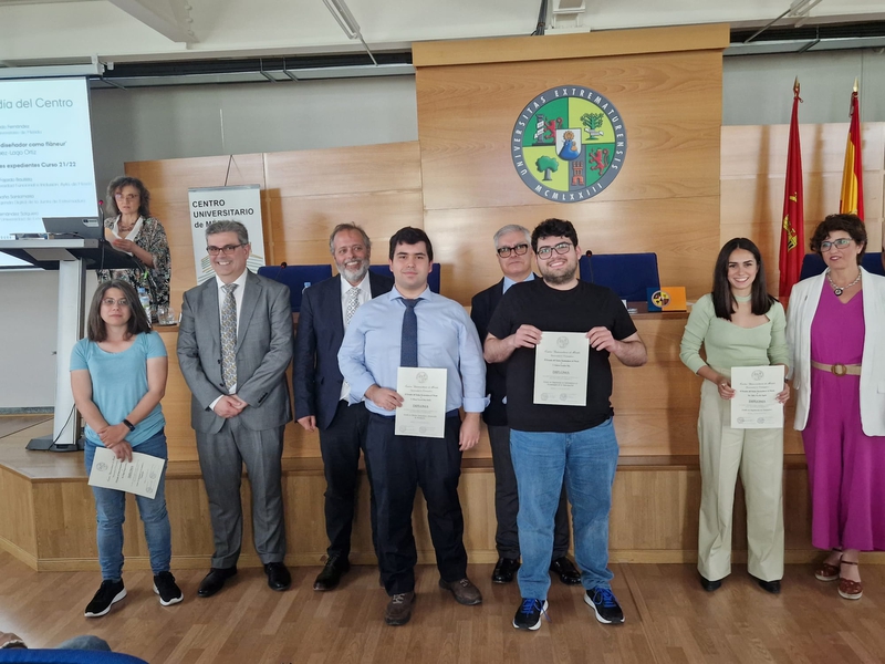 Rafael España señala que el Centro Universitario de Mérida refleja la evolución de la capital y de la Universidad de Extremadura
