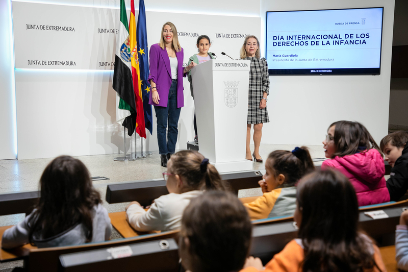 Guardiola responde al alumnado de 3º de Primaria del CEIP Trajano en el Día Internacional de los Derechos de la Infancia