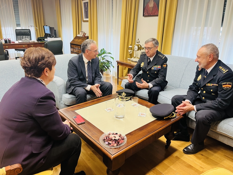 El Jefe Superior de Policía se despide