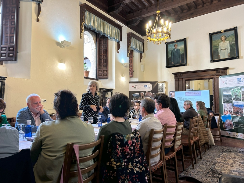 La consejera Victoria Bazaga subraya que el sector del turismo ayudará a Extremadura a converger con Europa