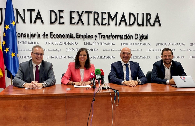 La Junta pone en marcha un asistente virtual para ofrecer información sobre nuevas ayudas para empresas y autónomos