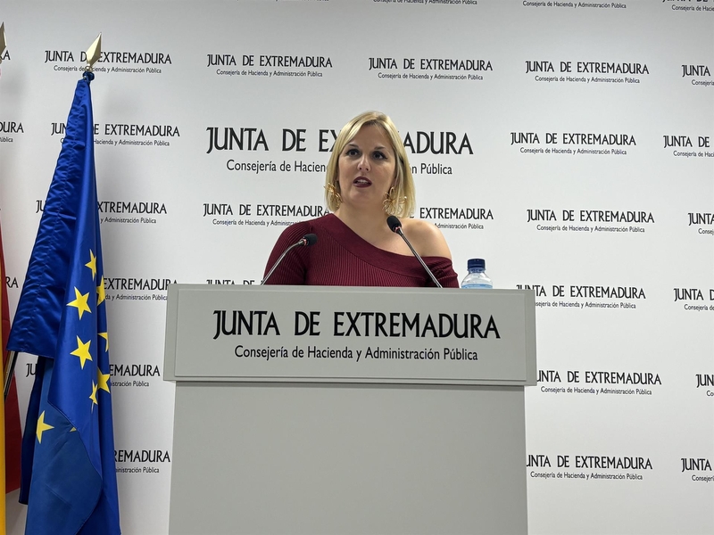 Manzano acusa a Vox de 'incendiar' el decreto de medidas en vivienda y volver 'al infierno fiscal socialista'