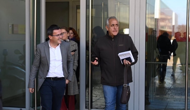 Gallardo asegura que el hermano de Pedro Sánchez trabaja 