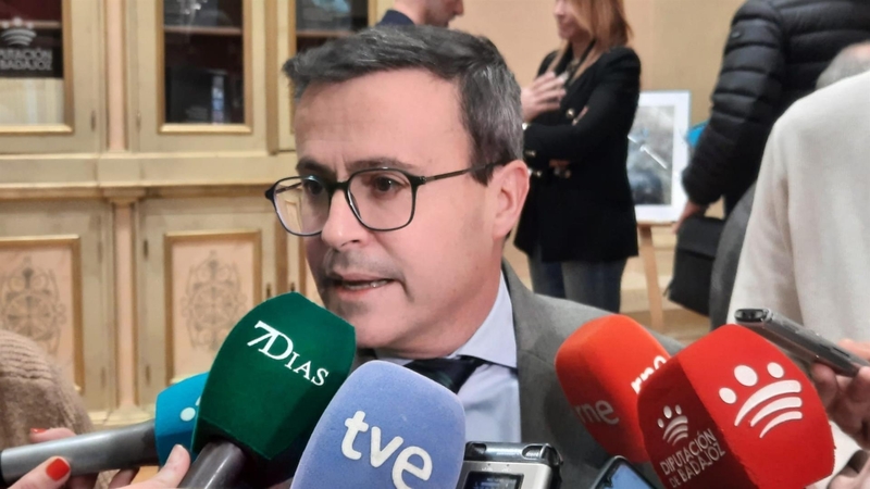 Gallardo supedita la negociación del presupuesto a no tocar la ley de memoria y a revisar 