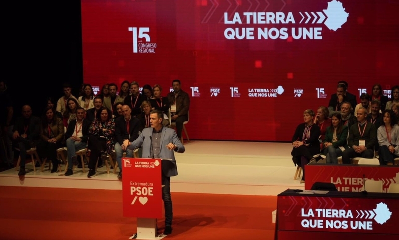 Pedro Sánchez recuerda que el 99% de la energía que se produjo en Extremadura en 2024 