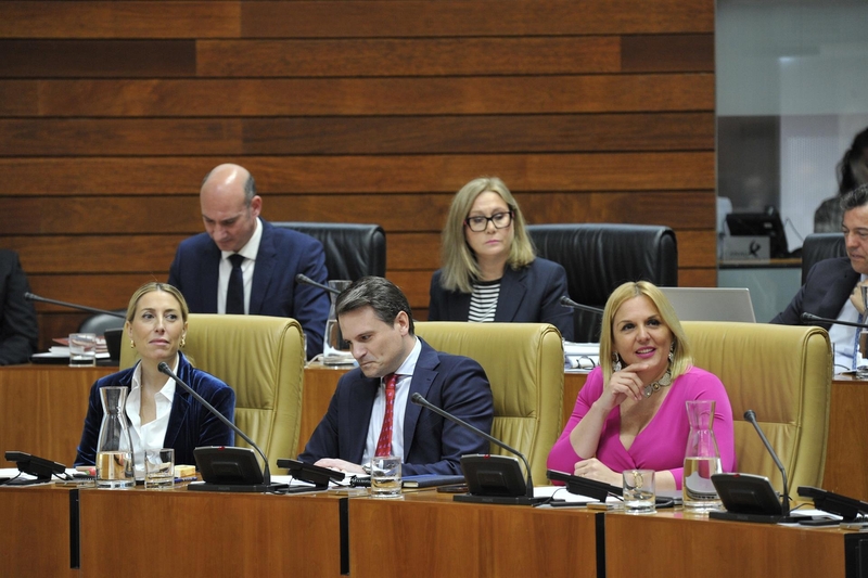 PP y Vox sacan adelante la 'tercera bajada de impuestos' de Guardiola 
