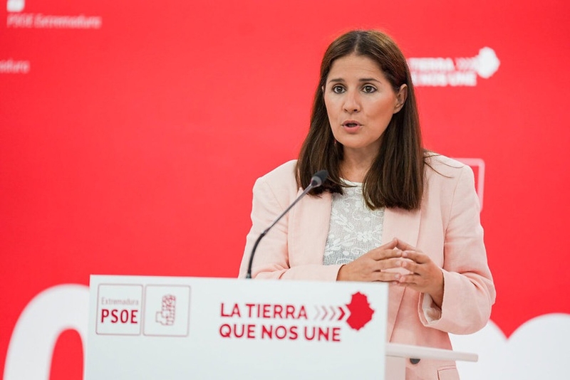 El PSOE extremeño insiste en que la sanidad 'se cae a cachos' ante la 'falta de gestión' de María Guardiola