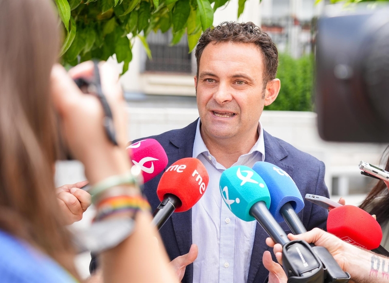 El PSOE cifra en 430 millones de euros las pérdidas en inversiones en Extremadura por la 'inacción' de Guardiola