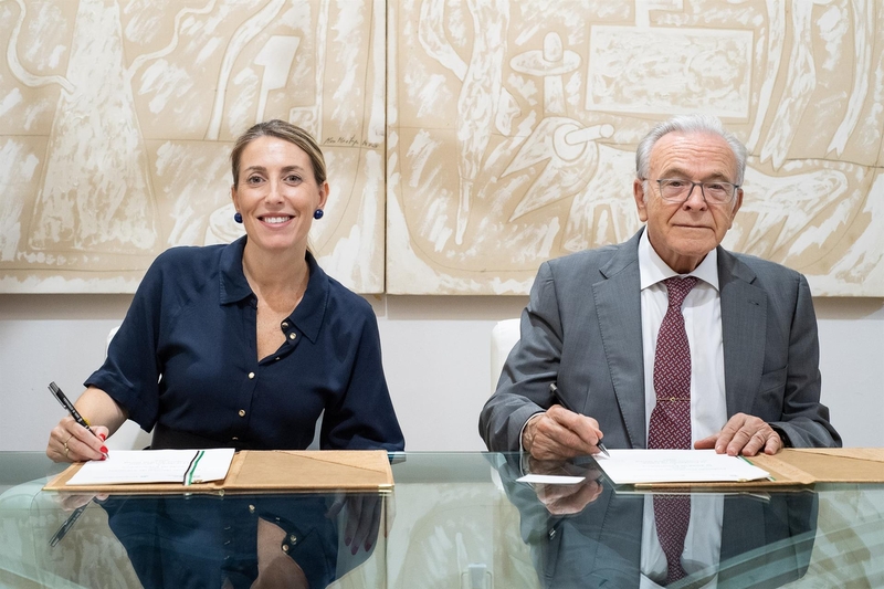 La Junta y la Fundación La Caixa renuevan su acuerdo de colaboración, que aumenta su presupuesto este año un 18%