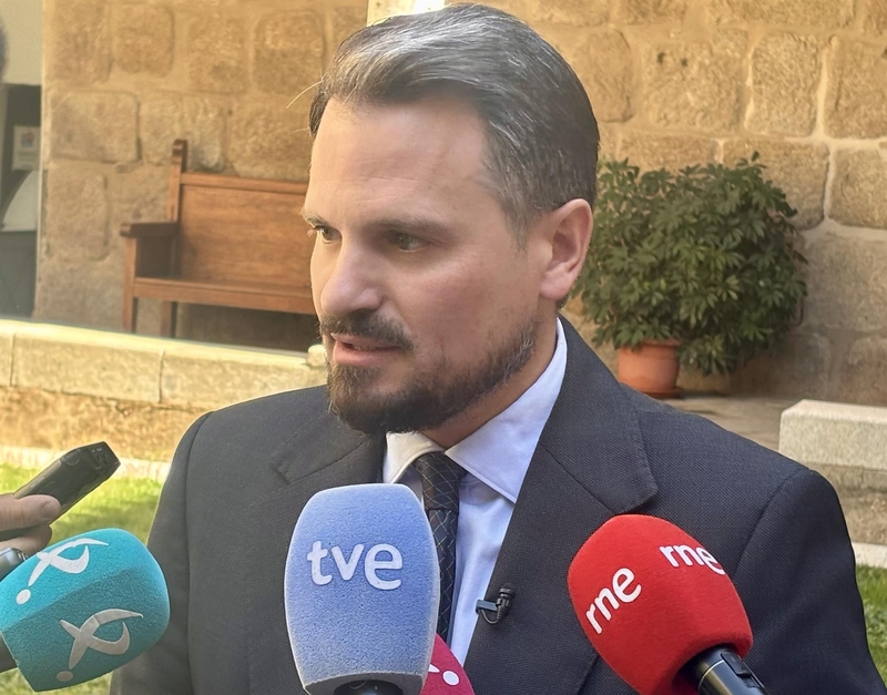 La Junta pide a Gallardo que deje su acta de diputado 'por respeto' a la Asamblea y a los extremeños