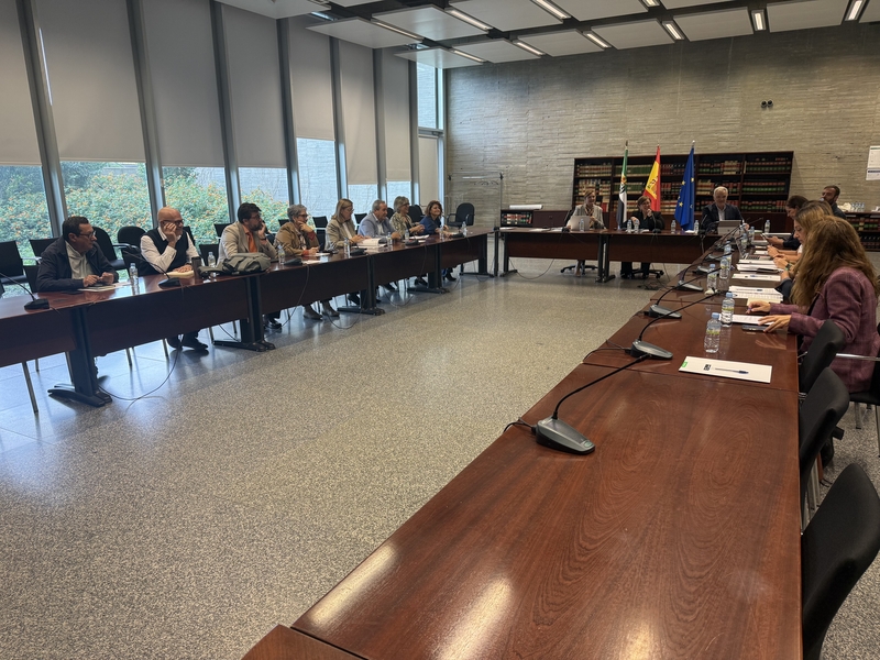 La Junta reúne a la Mesa de Población de Extremadura para evaluar la Estrategia de Reto Demográfico en 2025