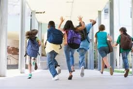 Seis de cada diez extremeños con hijos reconoce que les preocupa no poder hacer frente a la vuelta al colegio este año