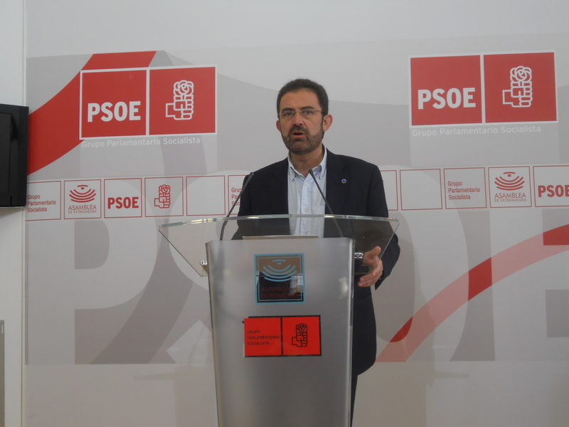 Bernal (PSOE): ''nos alegraríamos más si no tuviéramos 24.000 parados más en lo que va de legislatura o no se hubieran destruido 17.000 empleos''