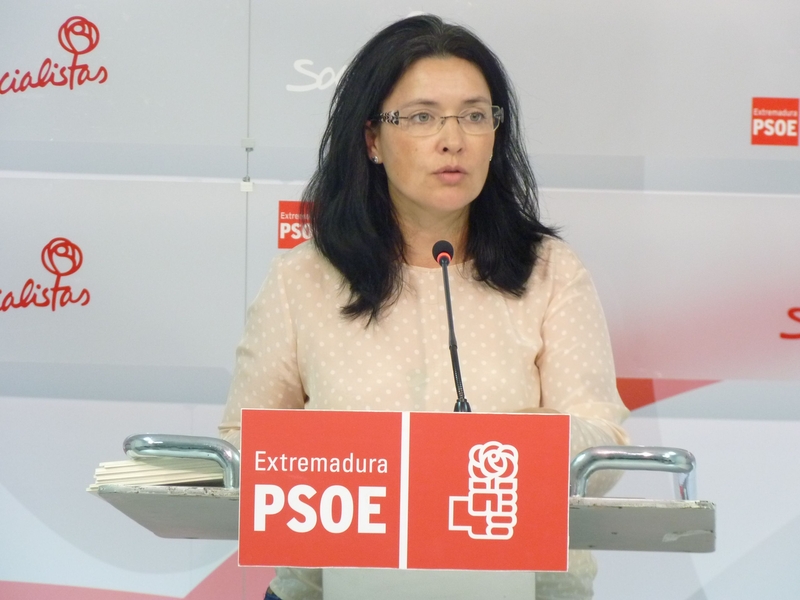 El PSOE exige al Gobierno regional financiación y un pacto social urgente para las personas dependientes
