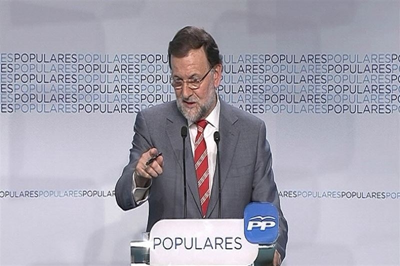 Rajoy no se plantea cambios en el PP pero admite que tienen que ser más cercanos y comunicar mejor
