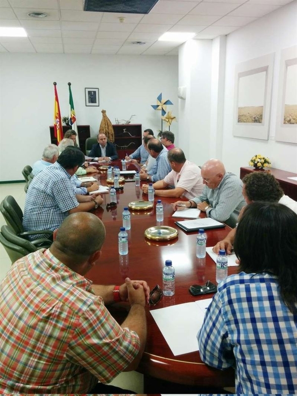 La Junta de Extremadura asegura que consensuará 