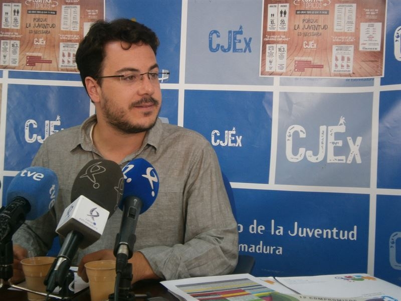 El Consejo de la Juventud de Extremadura cifra en más 2.000 el número de jóvenes extremeños que emigran cada año