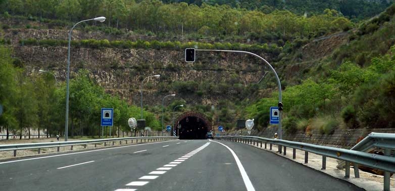 Un simulacro de emergencia cortará la circulación en el túnel de Miravete de la A-5 en ambos sentidos