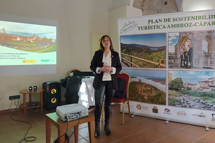 Diputación de Cáceres presenta a 10 agencias de viajes un catálogo con más de 80 experiencias de descanso activo en el destino Ambroz-Cáparra