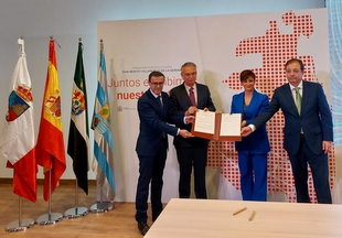 La Diputación de Badajoz suscribe también el protocolo de fusión de Don Benito y Villanueva de la Serena
