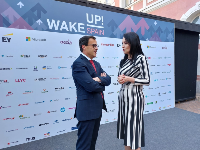 El presidente de la Diputación participa en Madrid en el foro 'Wake Up, Spain' organizado por El Español
