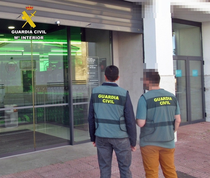Tres detenidos y un investigado por al menos 11 robos en supermercados 