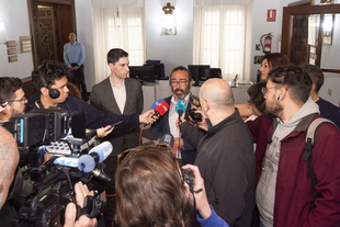 El presidente de la Diputación recibe a representantes de la empresa Envisión