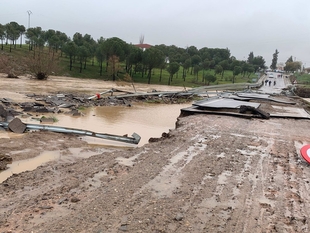 Bomberos de la provincia de Badajoz realiza trabajos de achique de agua en viviendas por la borrasca Laurence