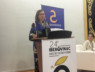Inaugurado el 24º Salón del Vino y la Aceituna de Almendralejo como 'escaparate de todo lo bueno' de la región