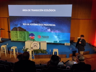 La Diputación presenta en el Congreso Slowlight su red de fotómetros para monitorizar la contaminación lumínica