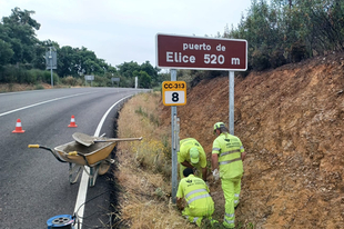 Diputación avanza en la señalización de puntos geográficos característicos en sus carreteras