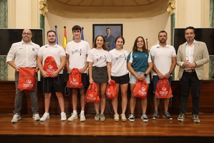 La Diputación recibe a los integrantes de la Selección Extremeña de Piragüismo tras sus logros internacionaleS