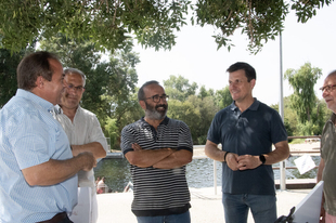 La piscina natural de La Granja, tras su reforma, ejemplo de respeto medioambiental y de accesibilidad