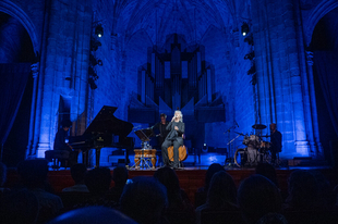 Los Conciertos de Pedrilla bajan el telón con Mayte Martín y con lleno absoluto en todas sus actuaciones