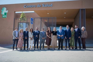 Guardiola pone el nuevo centro de salud de Los Santos de Maimona como símbolo de la igualdad de oportunidades