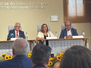 Mercedes Morán destaca que los 40 años del Salón Ovino de Castuera reflejan la 'trascendencia' del evento