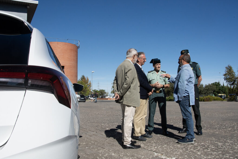 Diputación de Cáceres cede un nuevo vehículo a la Guardia Civil para la protección y vigilancia de las víctimas de violencia de género