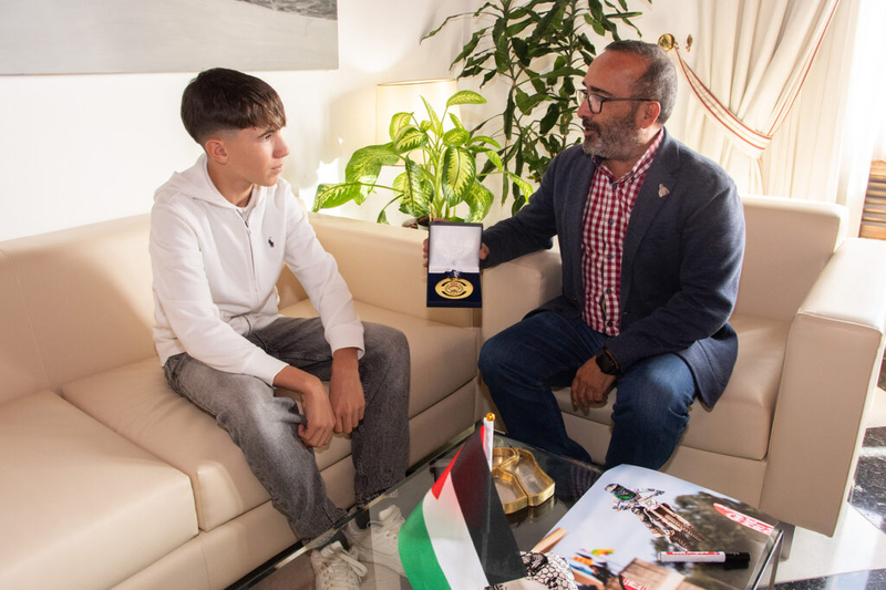 La jovencísima promesa del Moto Cross Mario García, de 13 años, pide a las administraciones ayudas para arrancar en esta disciplina