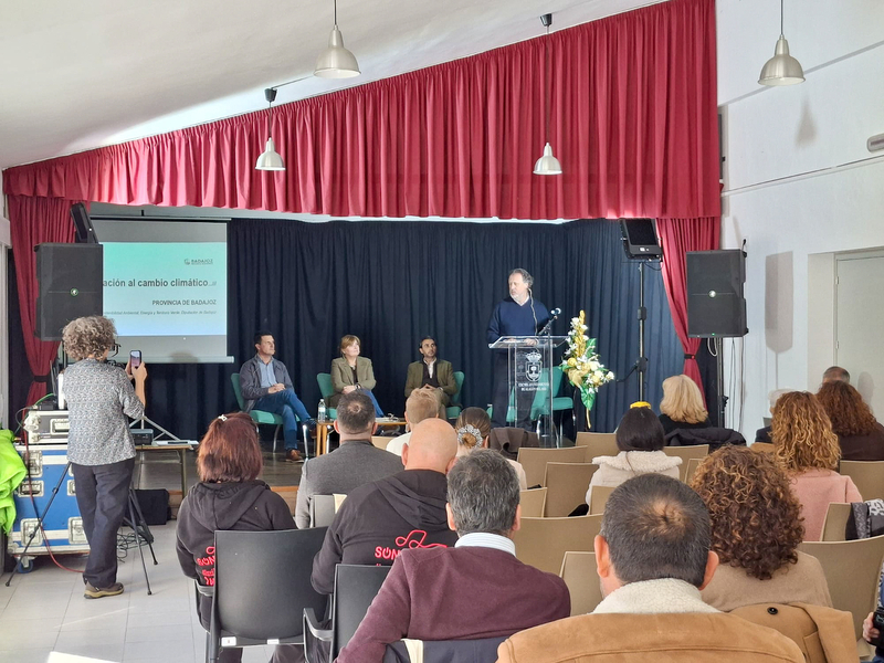 La Diputación de Badajoz comparte su experiencia en adaptación al cambio climático en Alagón del Río